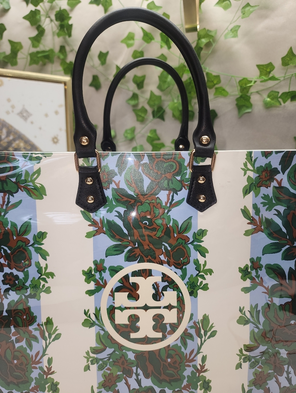 Authentic Tory Burch Retail Shopping Bag In PVC Purple Interior GORGEOUS - Picture 6 of 9